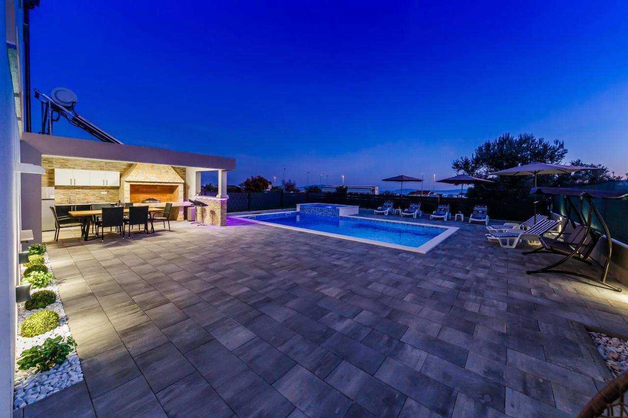 Villa Lamarin คาชเตลา ภายนอก รูปภาพ